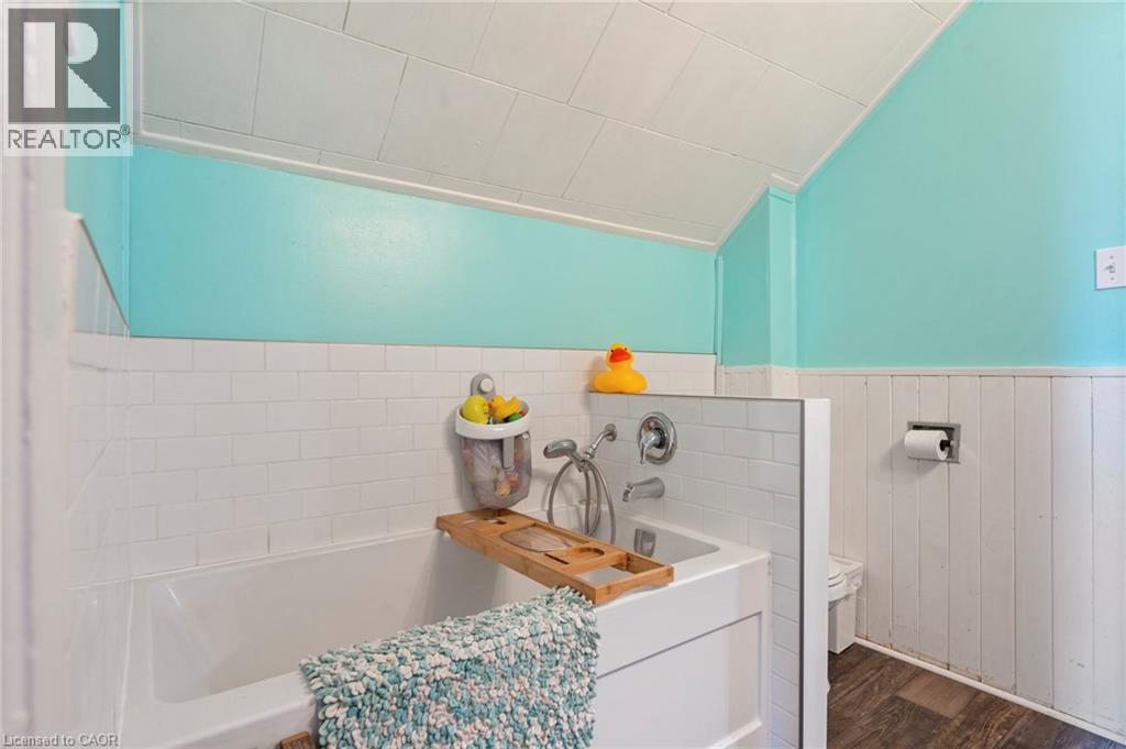 214 John Street Property Photo 19