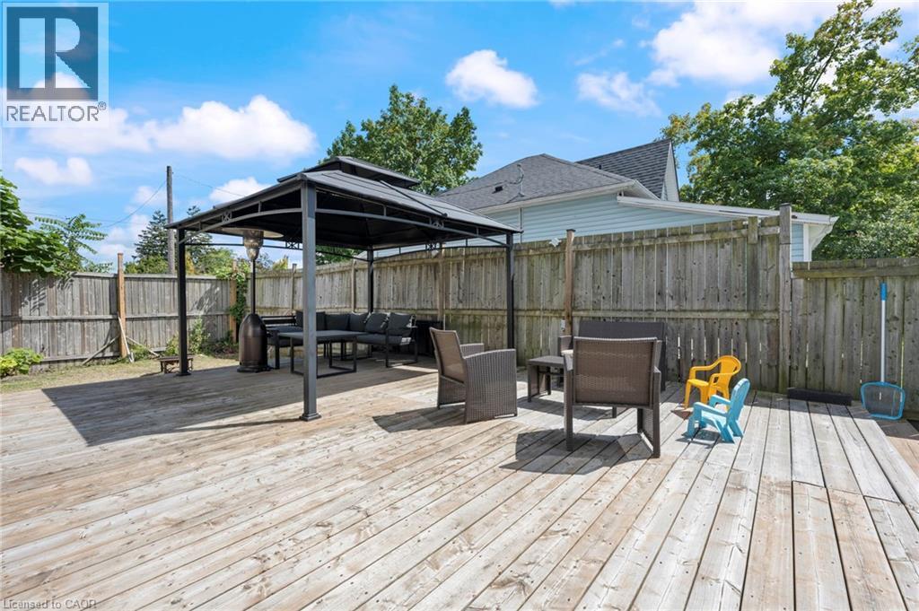 214 John Street Property Photo 23