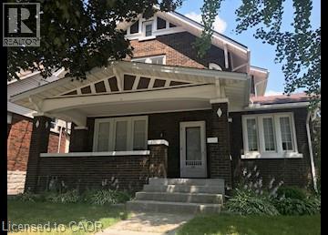 36 WELLINGTON Street N Property Photo 1