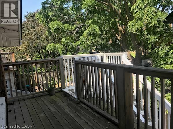 36 Wellington Street N Property Photo 11