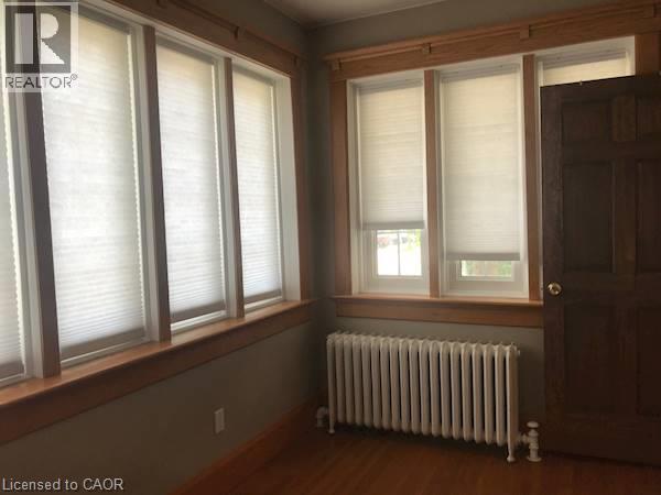 36 Wellington Street N Property Photo 15