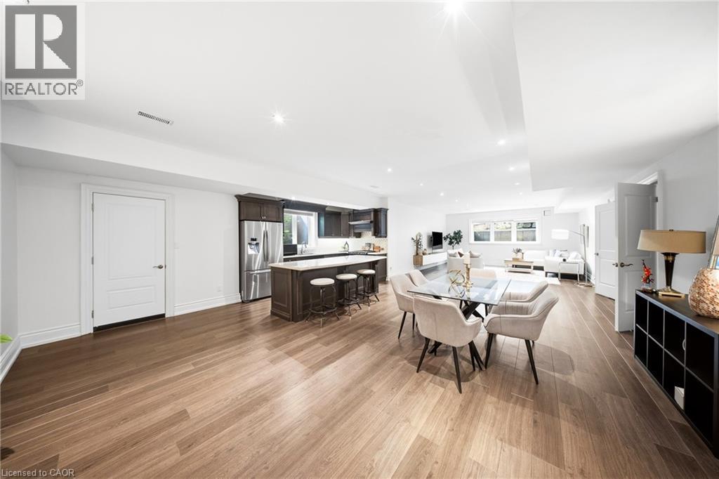 1098 Lakeshore Road W Property Photo 27