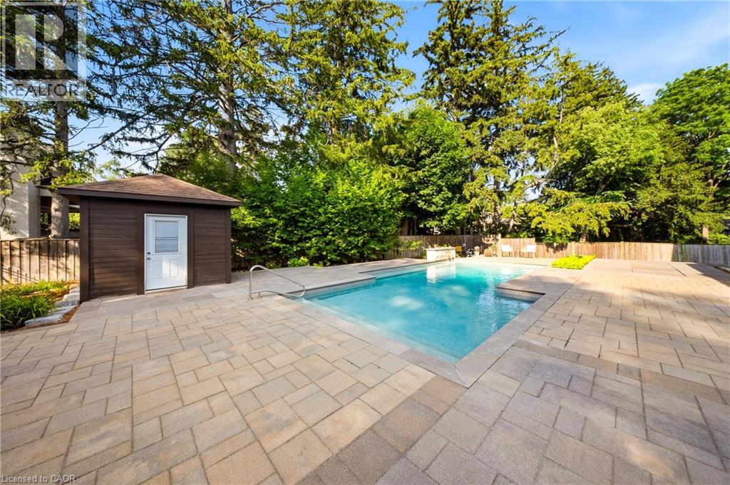 1098 Lakeshore Road W Property Photo 40