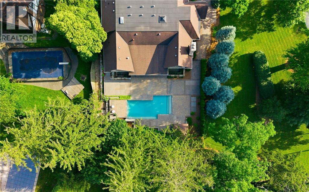 1098 Lakeshore Road W Property Photo 45