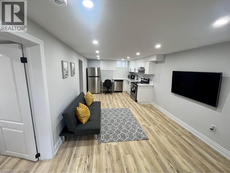 105 Stewart Avenue Unit# Lower Property Photo 4