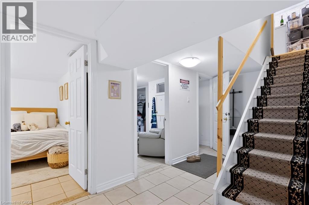 23 Forsyth Avenue S Property Photo 21