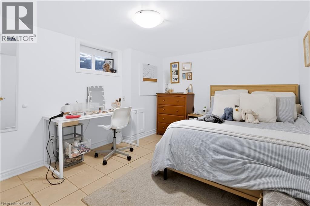 23 Forsyth Avenue S Property Photo 25
