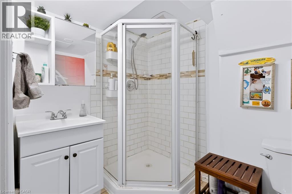 23 Forsyth Avenue S Property Photo 27