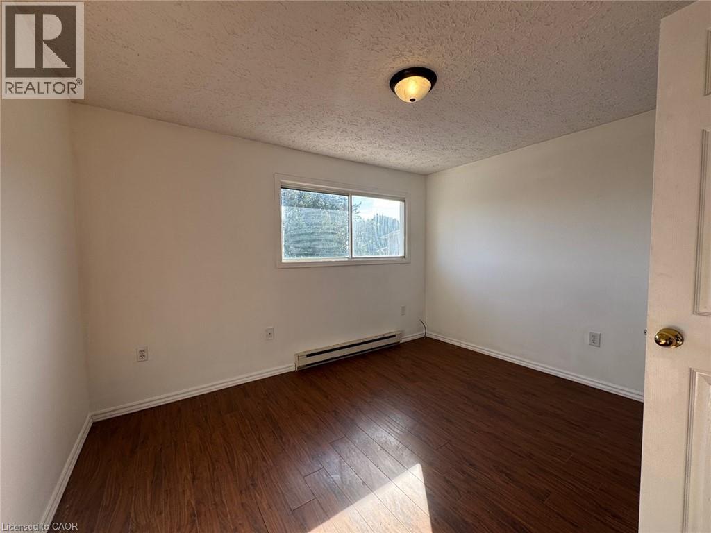 32 Ralgreen Crescent Unit# 4 Property Photo 4