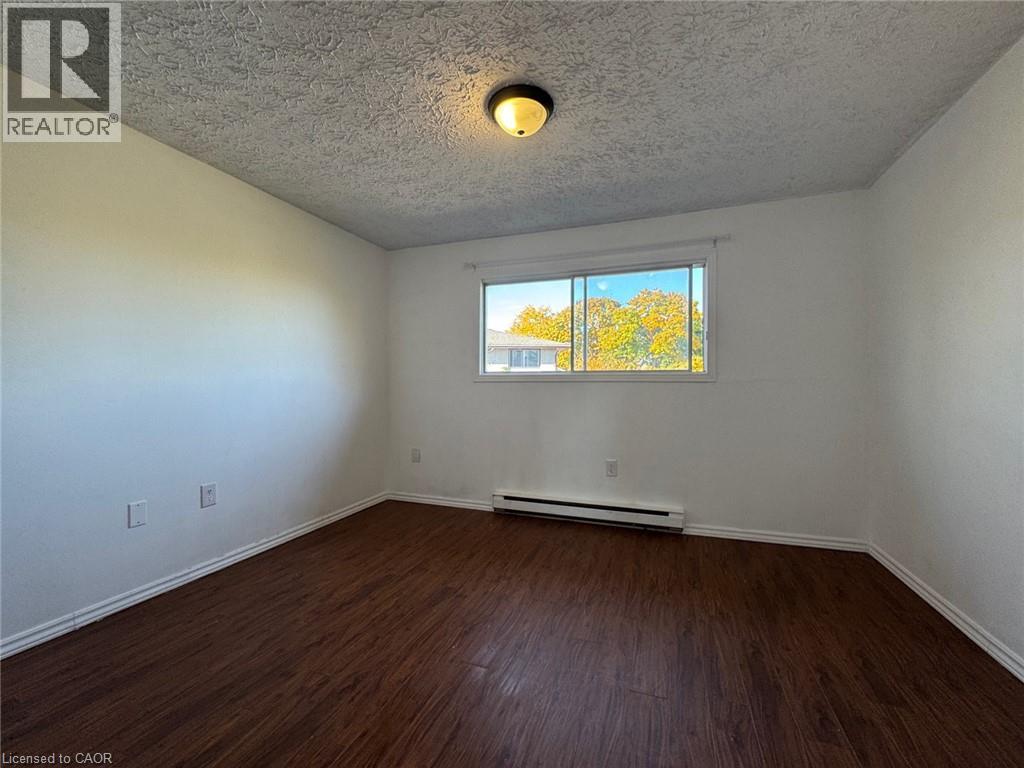 32 Ralgreen Crescent Unit# 4 Property Photo 8