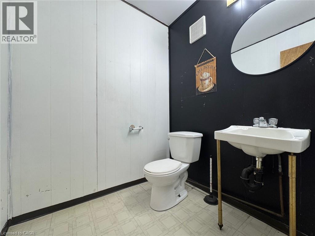 32 Ralgreen Crescent Unit# 4 Property Photo 12