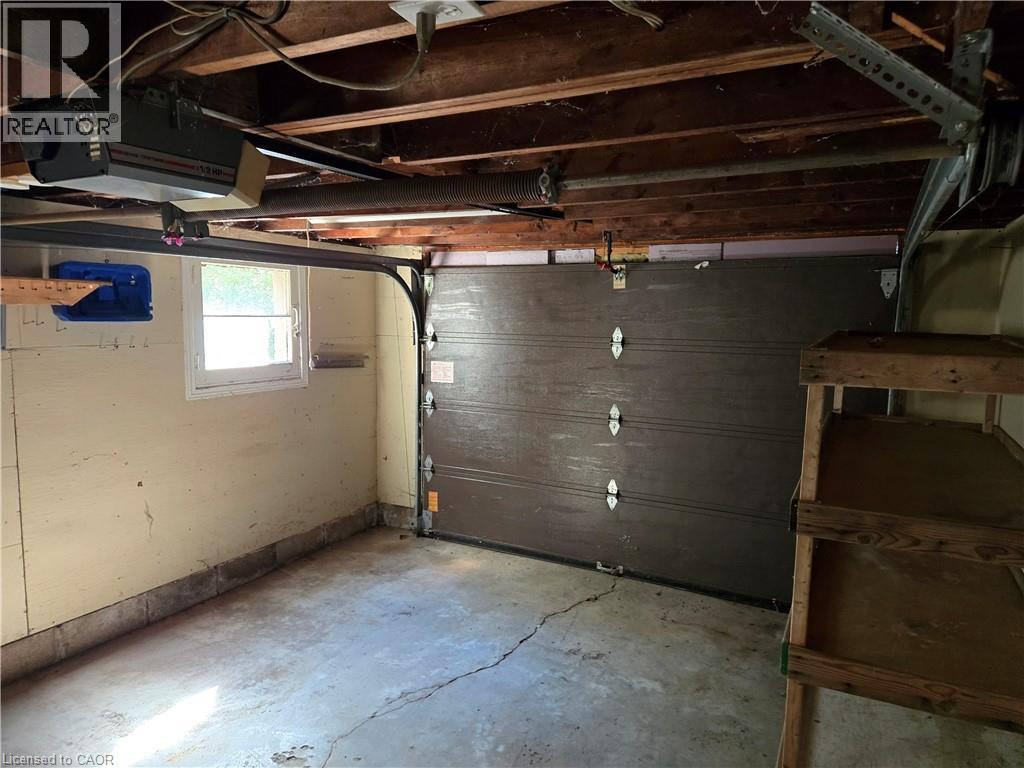 538 Main Street W Property Photo 13