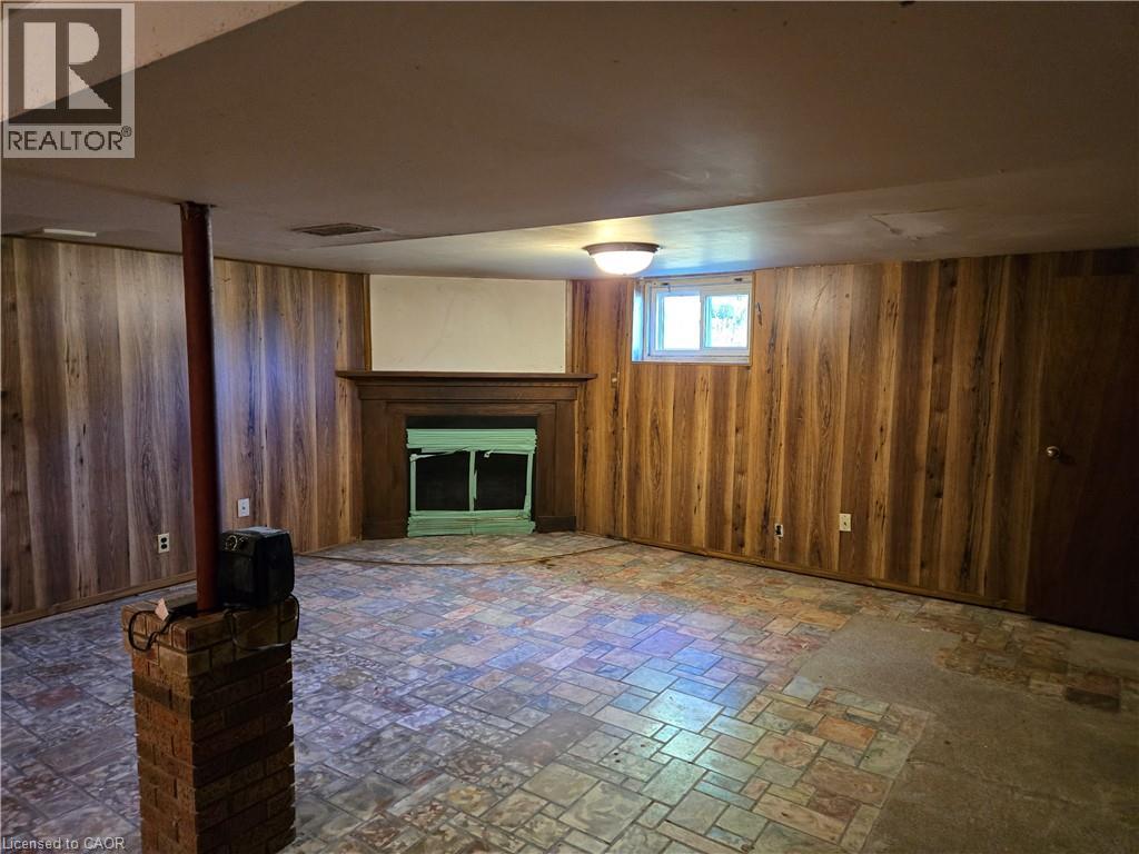 538 Main Street W Property Photo 20