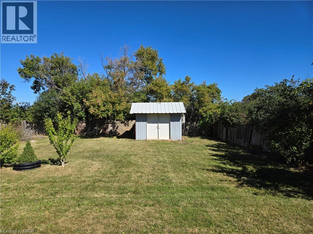 538 Main Street W Property Photo 26