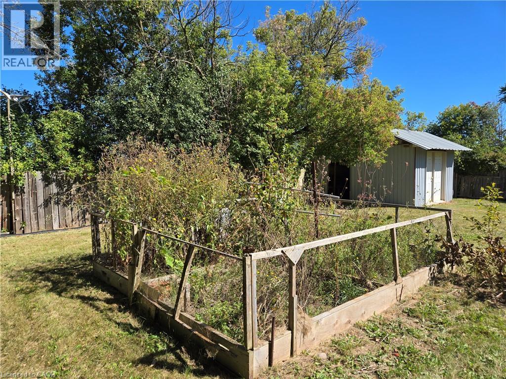 538 Main Street W Property Photo 28
