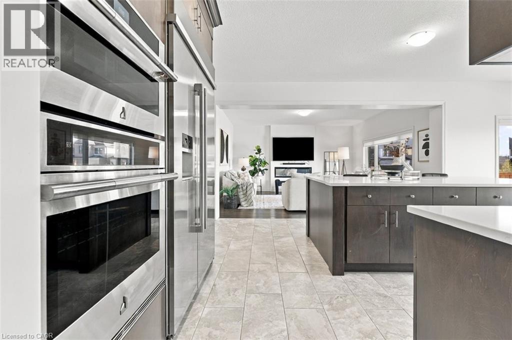 905 Broadacre Place Property Photo 11