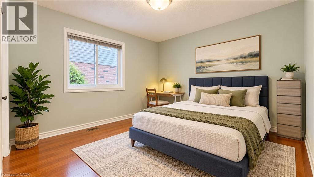 487 Brentcliffe Drive Unit# Upper Property Photo 23