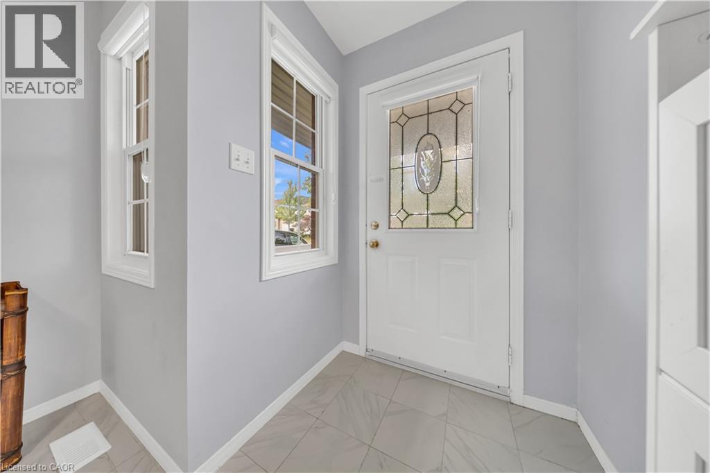425 Speckled Alder Street Property Photo 5