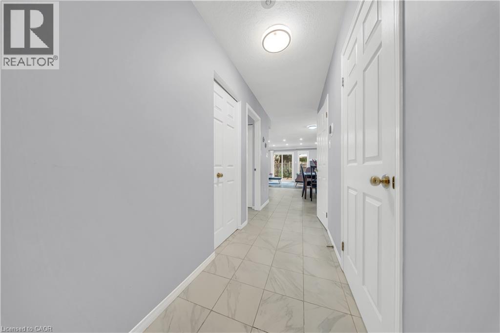 425 Speckled Alder Street Property Photo 6