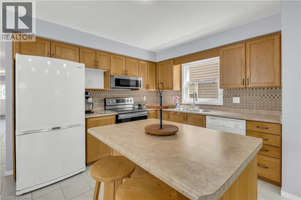 425 Speckled Alder Street Property Photo 14