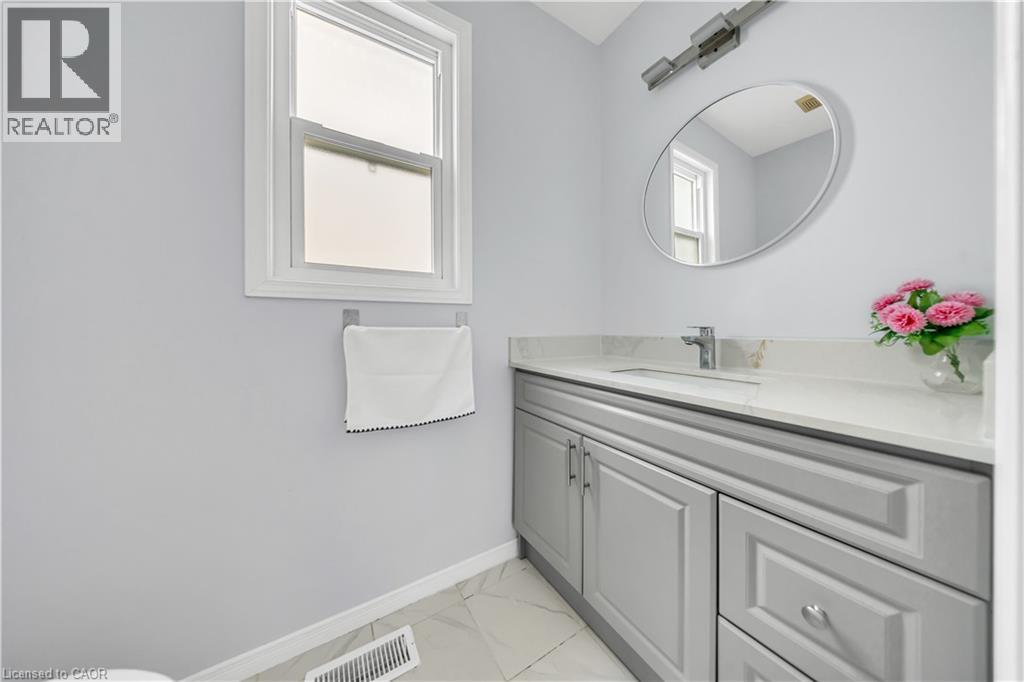 425 Speckled Alder Street Property Photo 17