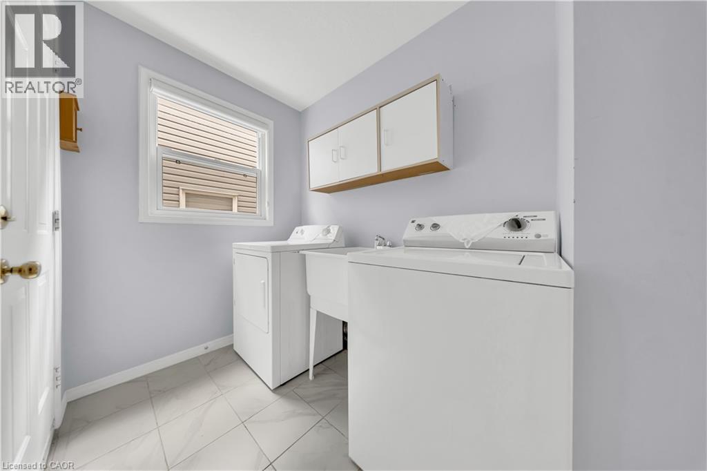 425 Speckled Alder Street Property Photo 18