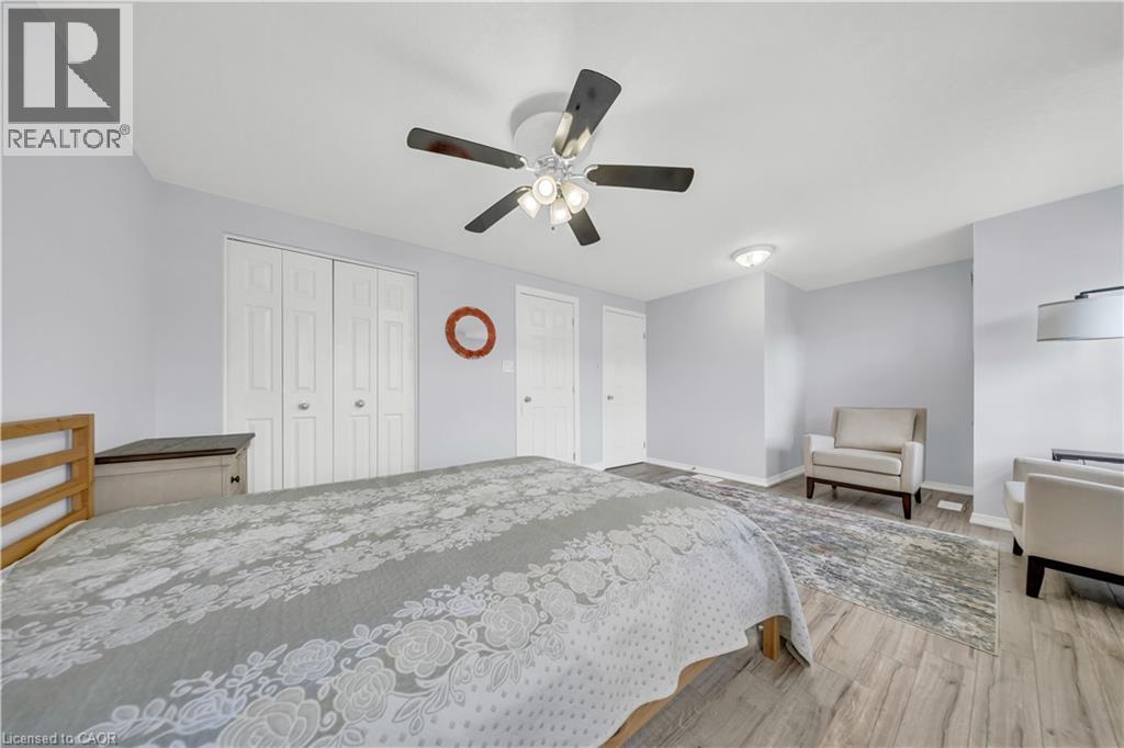 425 Speckled Alder Street Property Photo 23