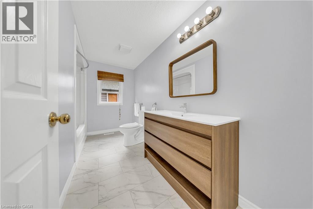425 Speckled Alder Street Property Photo 31