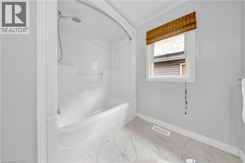 425 Speckled Alder Street Property Photo 32