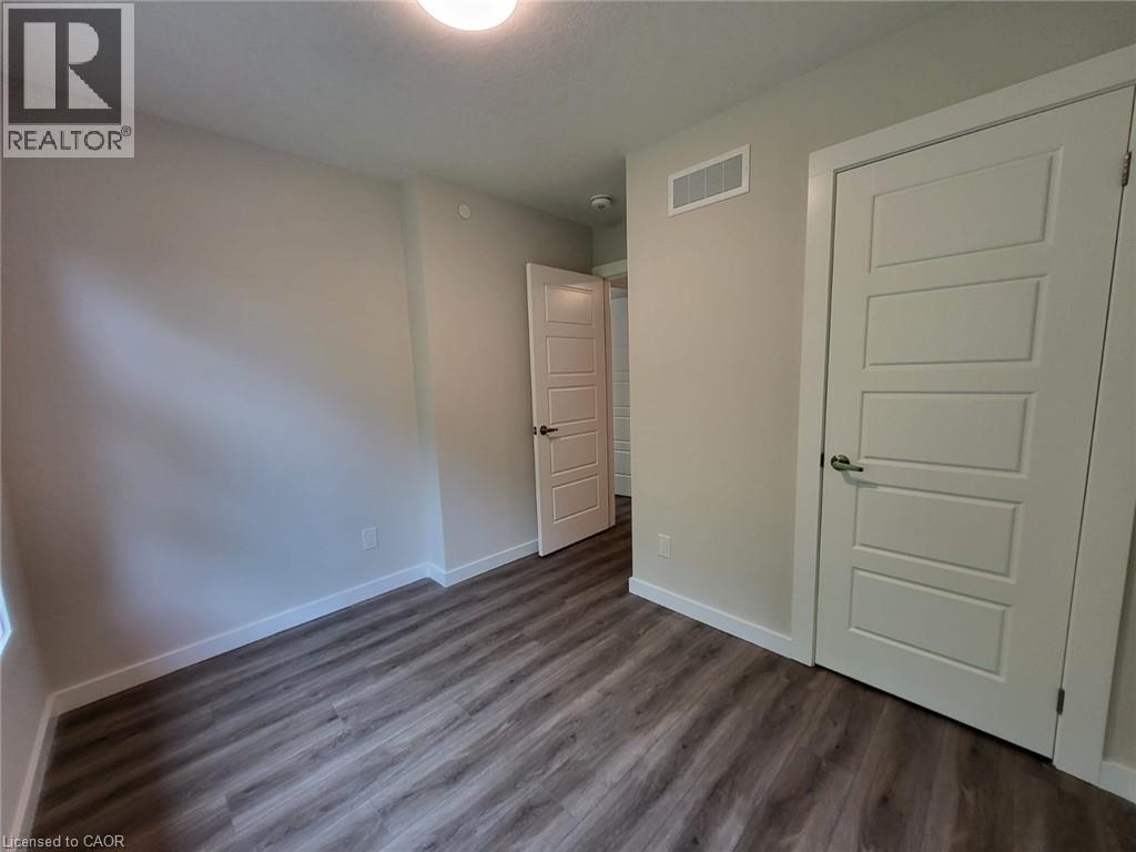 118 Gravel Ridge Trail Unit# A15 Property Photo 3