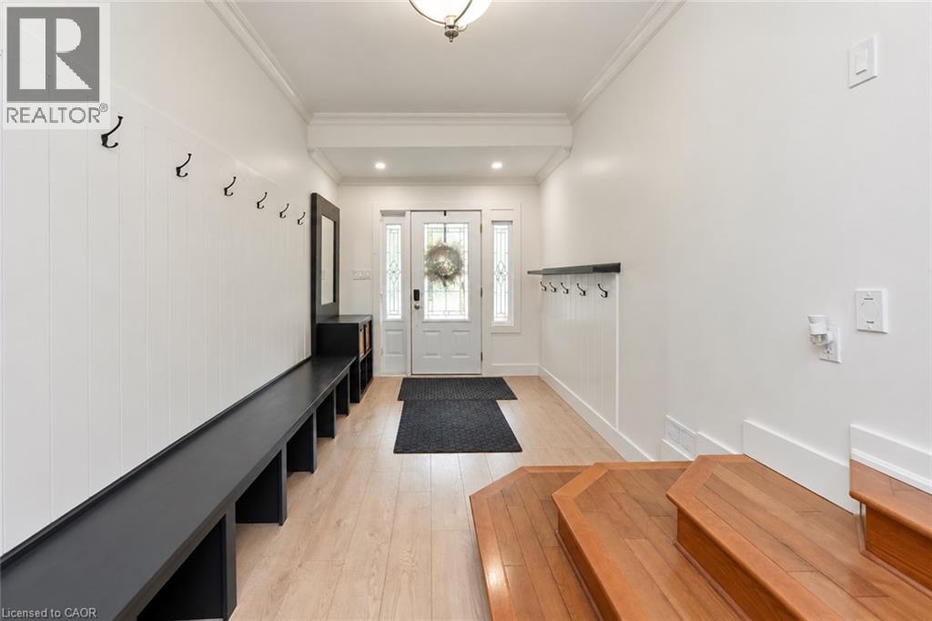284 Mapledene Drive Property Photo 6