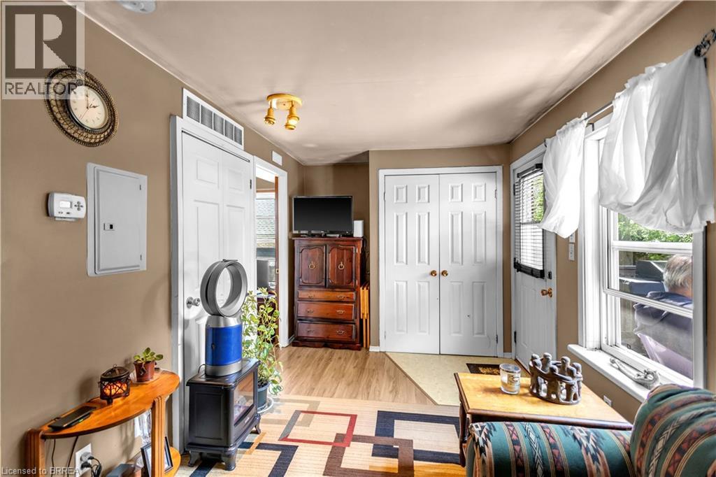 34 Young Street Property Photo 30