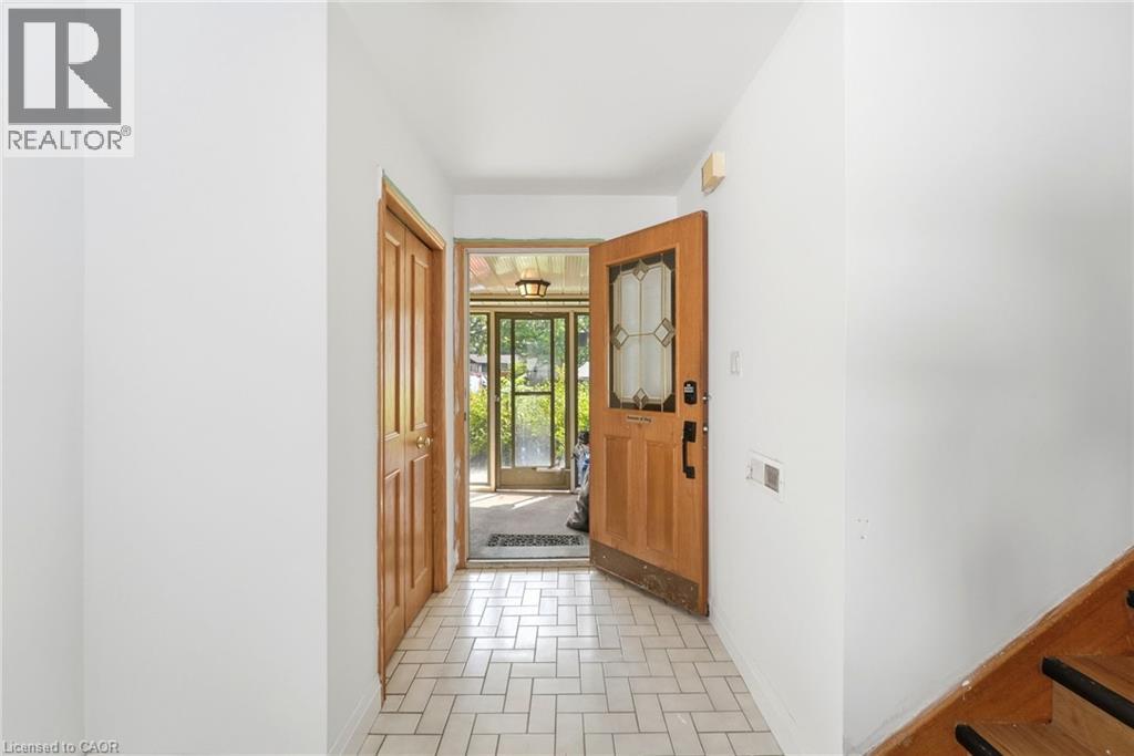 58 Tupper Crescent Unit# Upper Level Property Photo 2