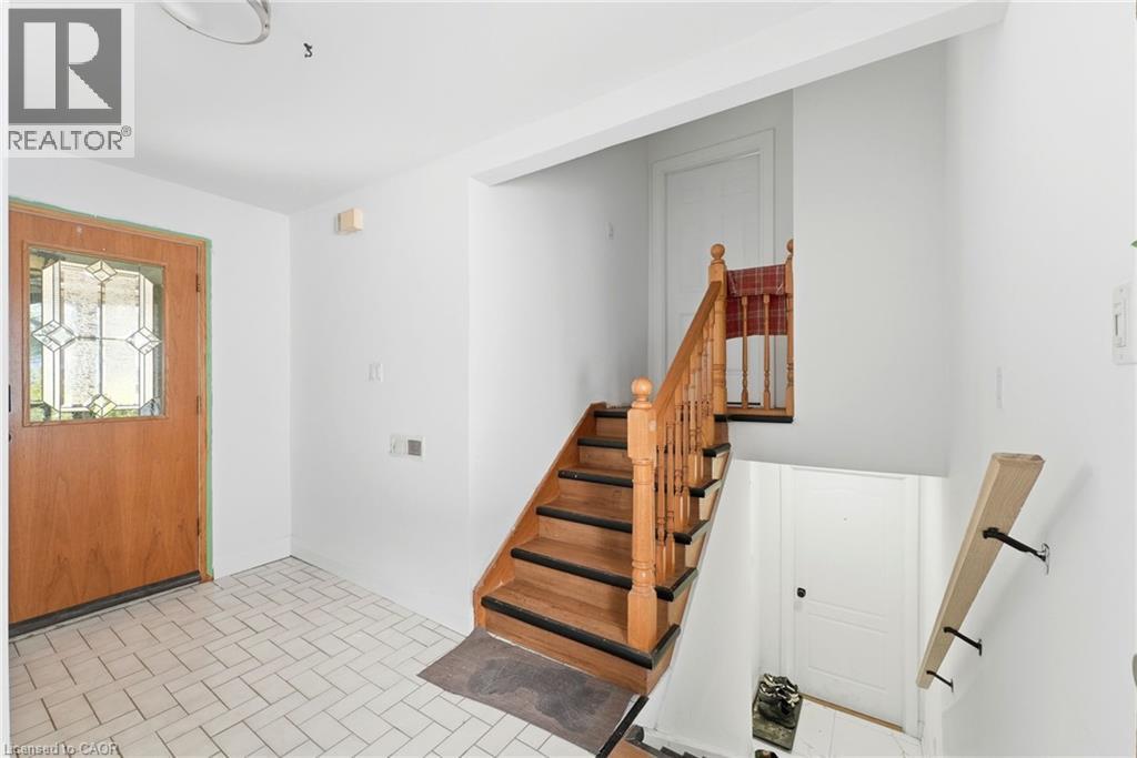 58 Tupper Crescent Unit# Upper Level Property Photo 6