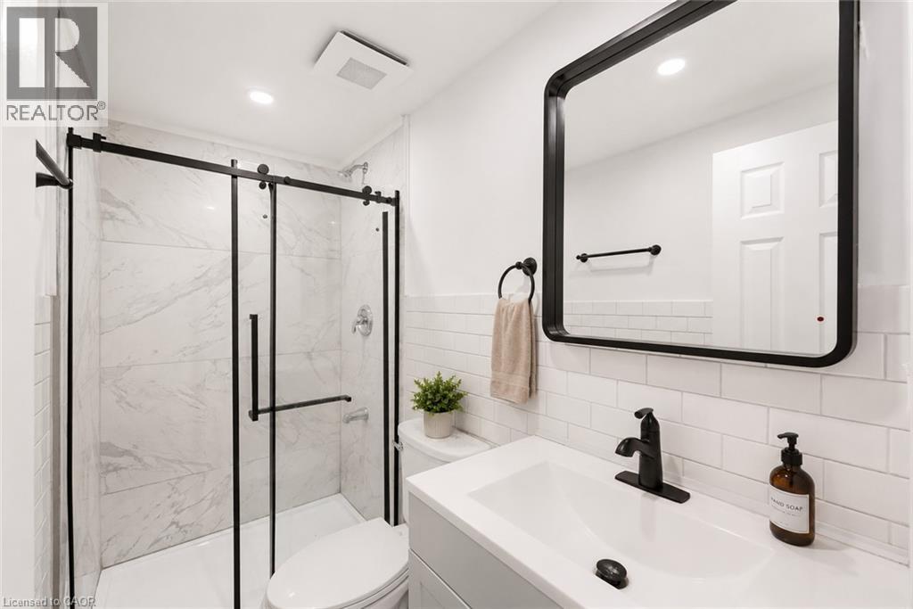 58 Tupper Crescent Unit# Upper Level Property Photo 16