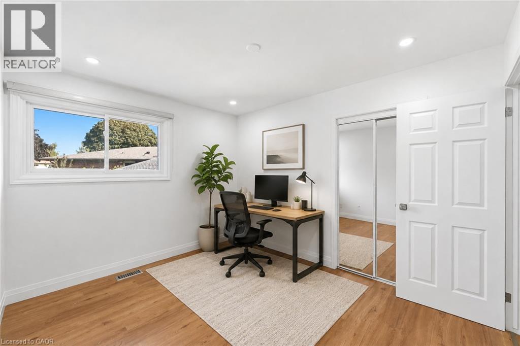 58 Tupper Crescent Unit# Upper Level Property Photo 18