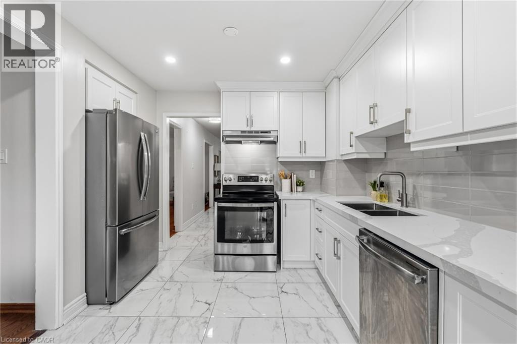 101 Sandmere Avenue Property Photo 6