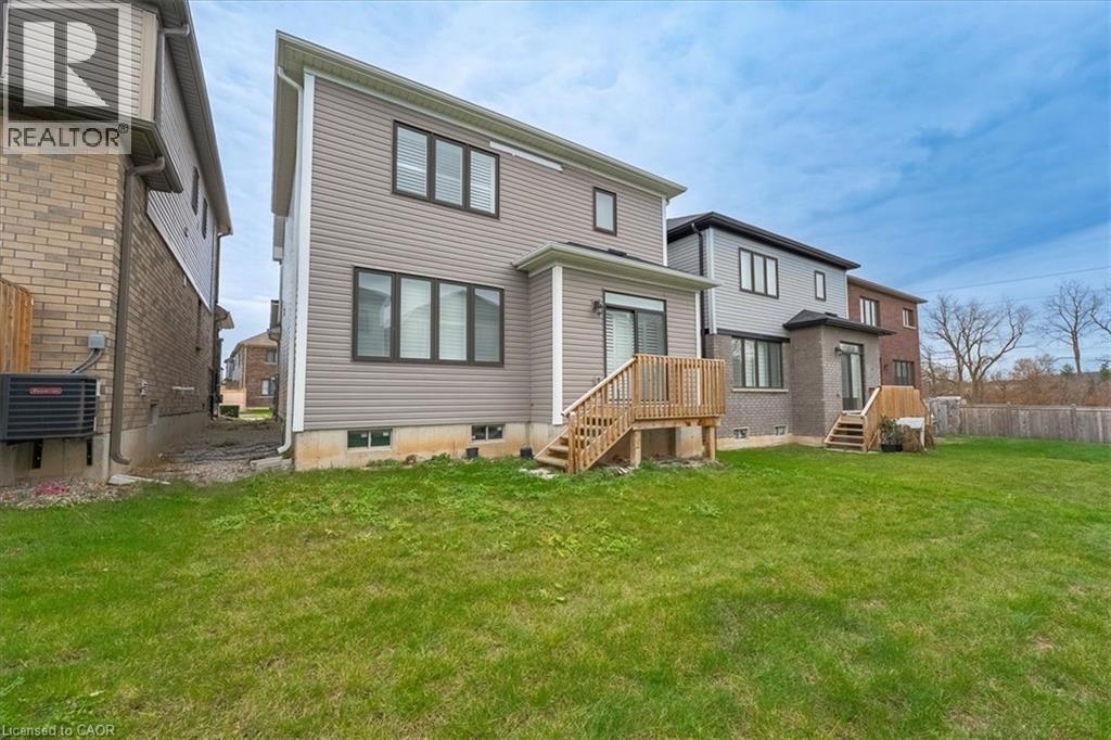 35 Santos Drive Property Photo 32