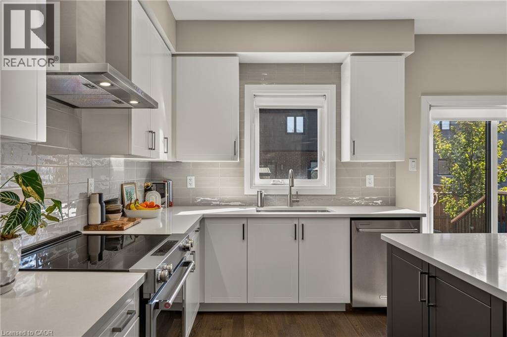 226 Midland Place Property Photo 10