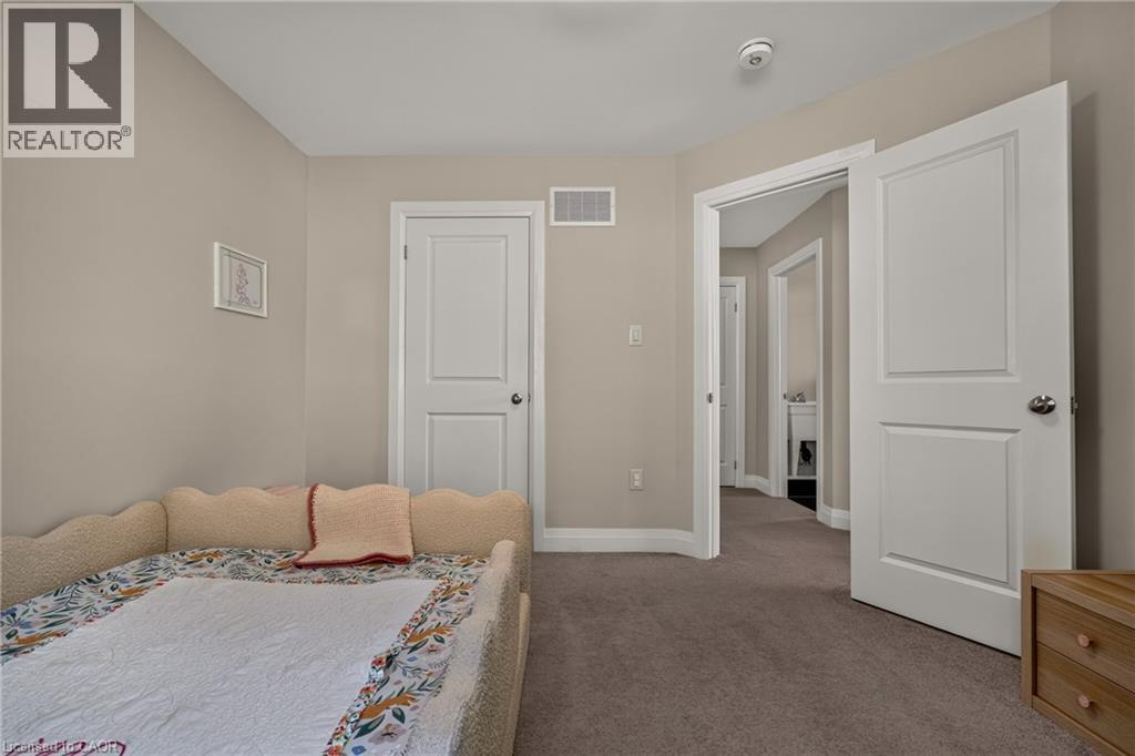 226 Midland Place Property Photo 20