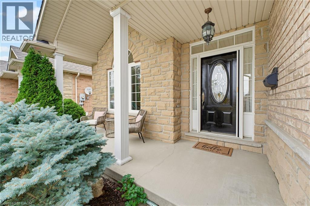 39 Oak Crescent Property Photo 4