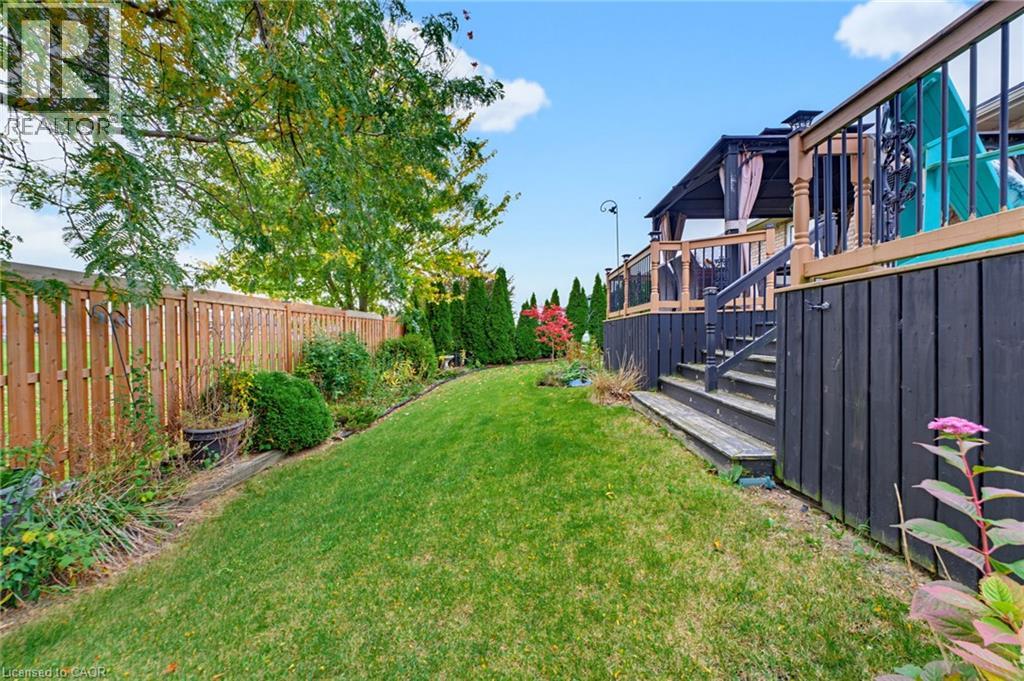39 Oak Crescent Property Photo 33