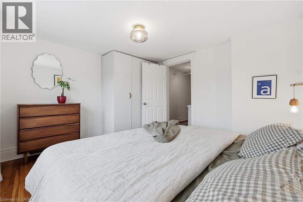 255 Ottawa Street S Property Photo 18