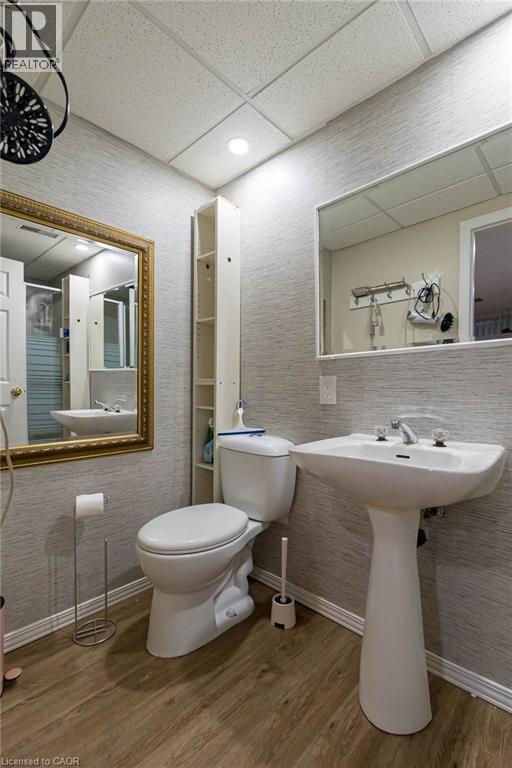 336 Jackson Street W Property Photo 41
