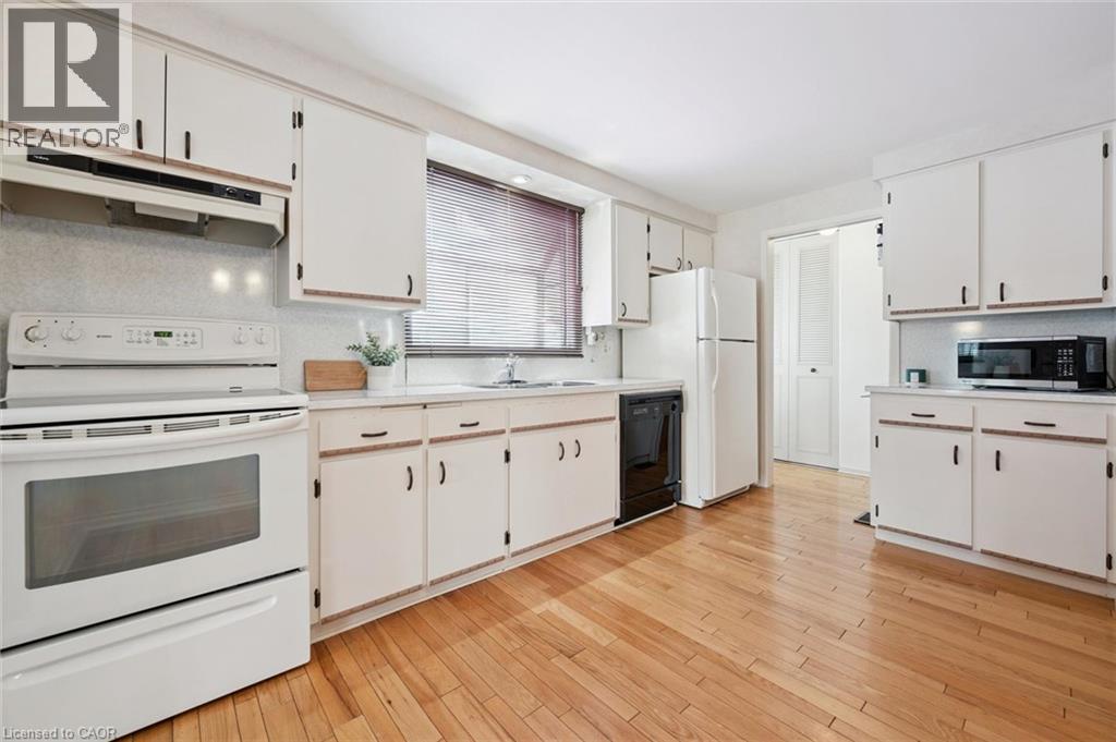 43 Lewis Crescent Property Photo 6