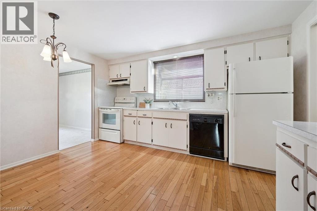 43 Lewis Crescent Property Photo 7