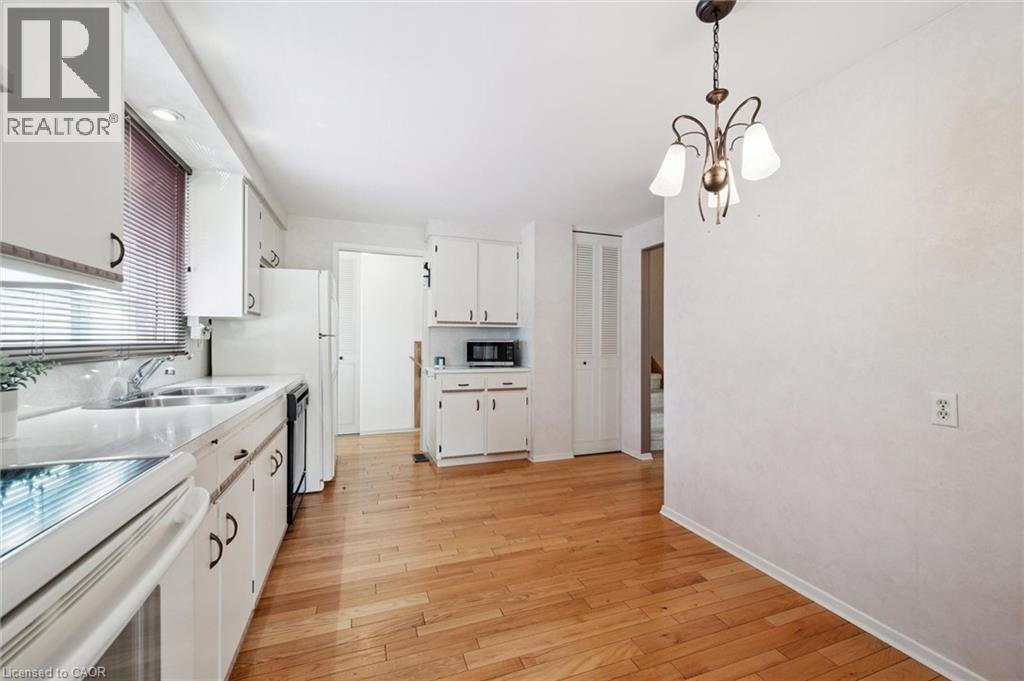 43 Lewis Crescent Property Photo 8