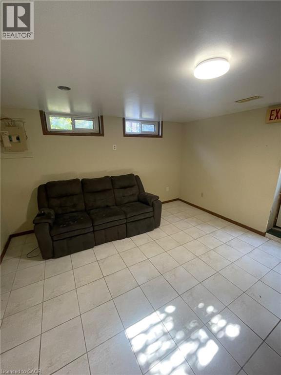 190 Cedarvale Crescent Unit# Lower Property Photo 1