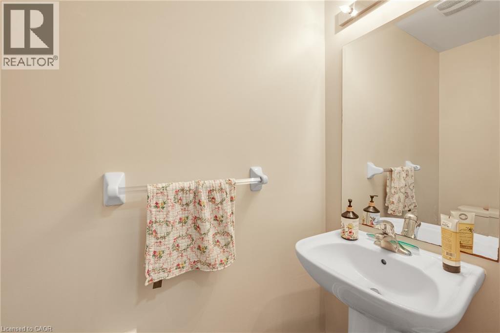 88 Decorso Drive Unit# 80 Property Photo 16