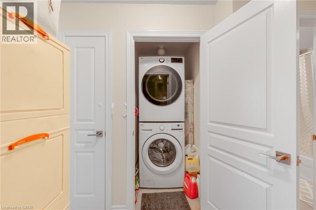88 Decorso Drive Unit# 80 Property Photo 17